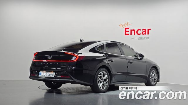 Hyundai Sonata 2.0 Premium — пробег 98 367 км — фото 2 из 5
