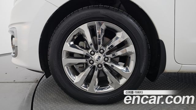 Kia Carnival 9-seater Prestige — пробег 47 792 км — фото 5 из 5