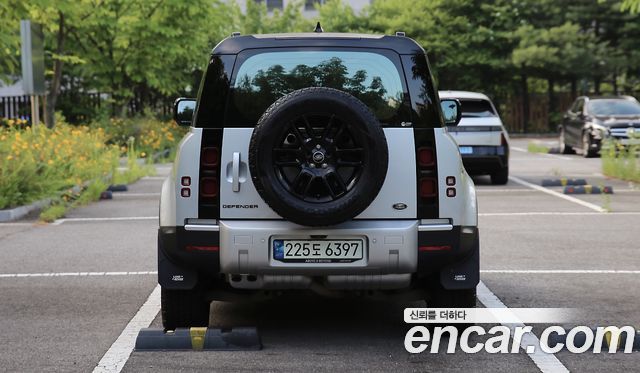 Land Rover Defender 90 D250 S — пробег 53 000 км — фото 4 из 5