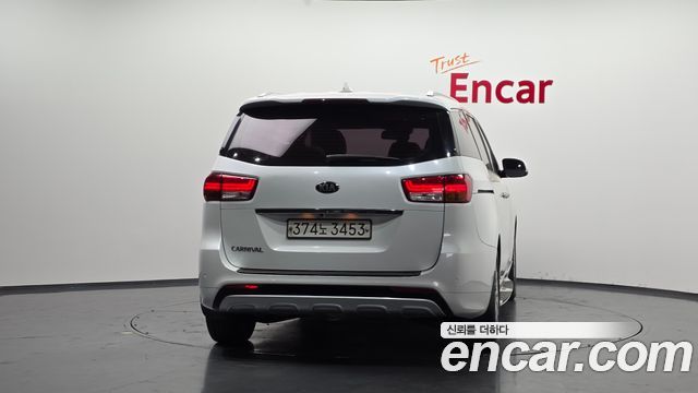 Kia Carnival из Кореи Encar