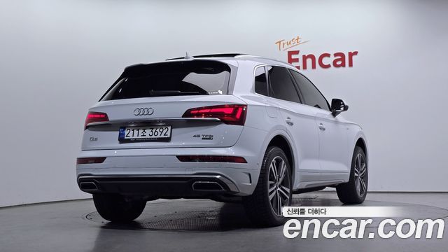 Audi Q5 45 TFSI Quattro Premium — пробег 26 016 км — фото 2 из 5