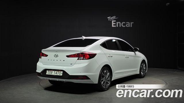 Hyundai AVANTE из Кореи Encar