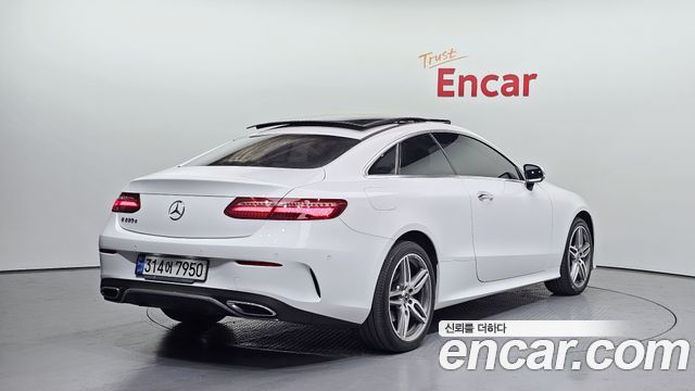 Mercedes-Benz E-Class из Кореи Encar