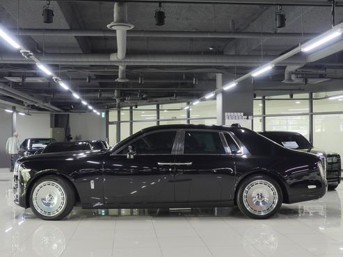 Rolls-Royce Phantom 6.7 V12 — пробег 4 300 км — фото 2 из 5