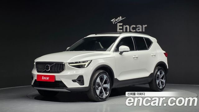 Volvo XC40 B4 Ultra Bright — пробег 24 021 км — фото 1 из 5