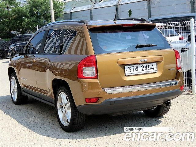 Jeep Compass 70th Anniversary 1st — пробег 79 454 км — фото 3 из 5