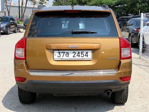Jeep Compass 70th Anniversary 1st — пробег 79 454 км — фото 4 из 5