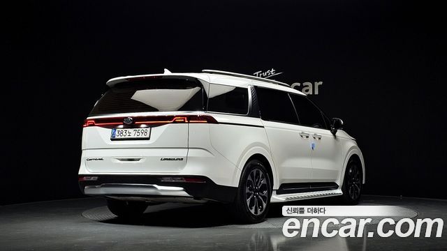 Kia Carnival 7-Seater Signature — пробег 125 110 км — фото 2 из 5