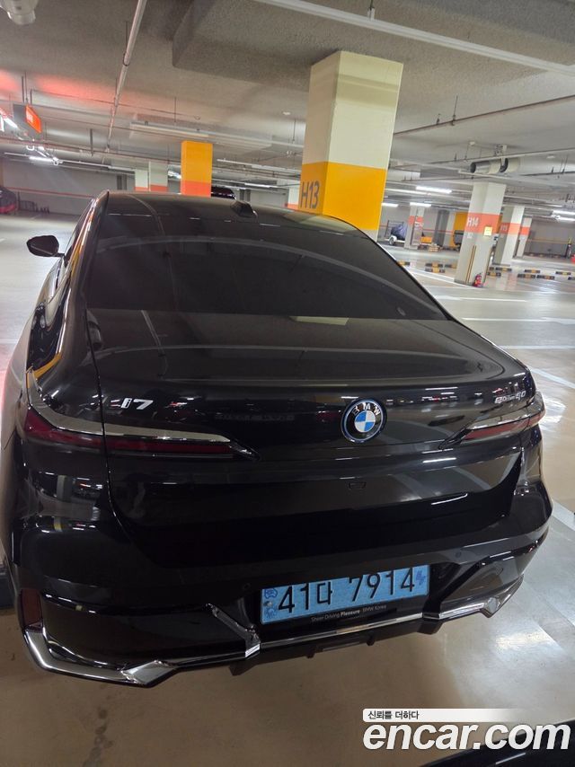 BMW i7 из Кореи Encar