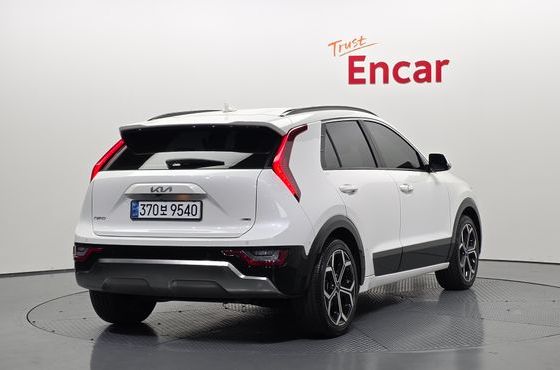Kia Niro Signature — пробег 125 466 км — фото 2 из 5