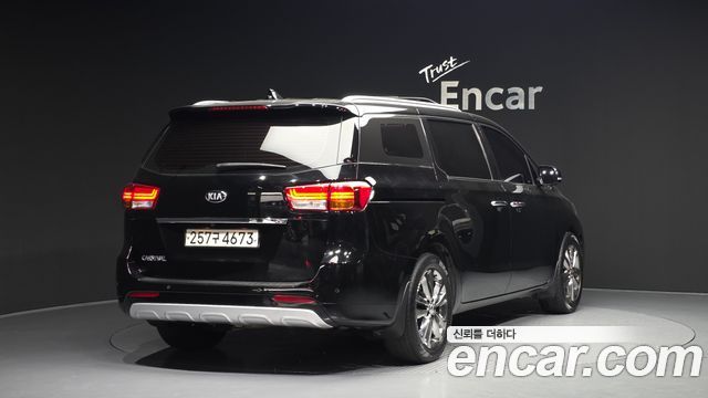 Kia Carnival из Кореи Encar
