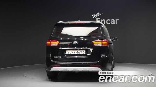 Kia Carnival из Кореи Encar