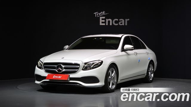 Mercedes-Benz E-Class E220d Avantgarde — пробег 112 648 км — фото 1 из 5