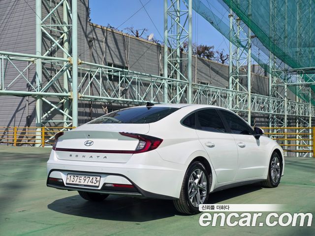 Hyundai Sonata 2.0 Premium — пробег 53 000 км — фото 2 из 5