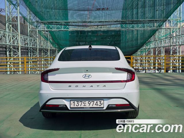 Hyundai Sonata 2.0 Premium — пробег 53 000 км — фото 4 из 5