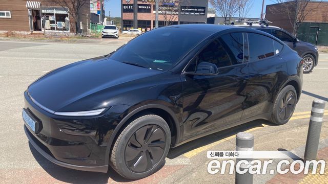 Tesla Model Y Premium RWD — пробег 700 км — фото 3 из 5