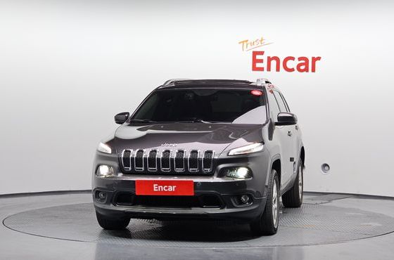Jeep Cherokee 2.4 Longitude AWD — пробег 74 618 км — фото 3 из 5