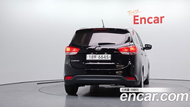 Kia Carens из Кореи Encar