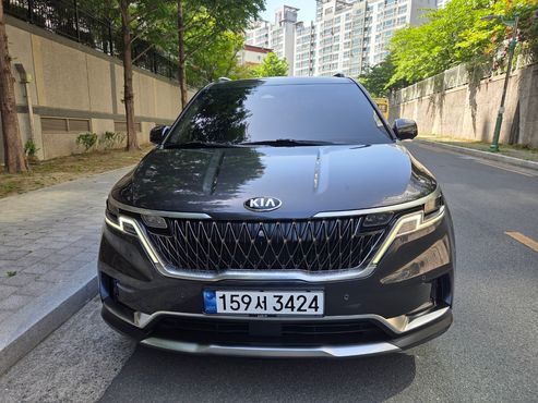 Kia Carnival 9-Seater Signature — пробег 87 466 км — фото 1 из 5