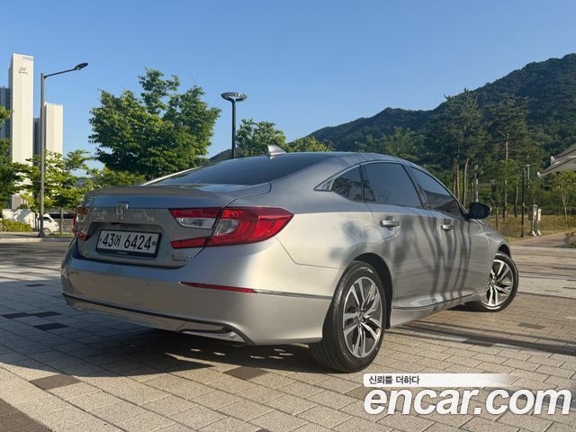 Honda Accord 2.0 Hybrid Touring — пробег 70 800 км — фото 2 из 5