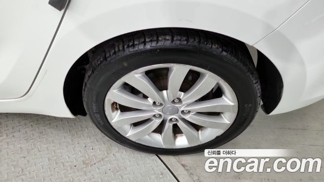 Kia Carens из Кореи Encar