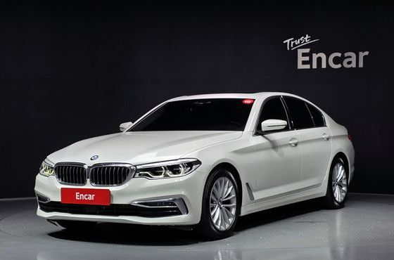 BMW 5-Series 520d xDrive Luxury Plus — пробег 80 930 км — фото 1 из 5