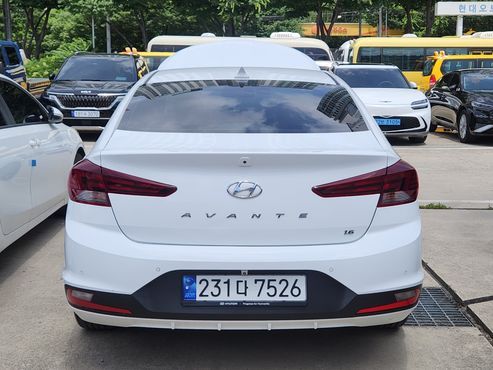 Hyundai AVANTE 1.6 Smart Choice — пробег 47 906 км — фото 4 из 5