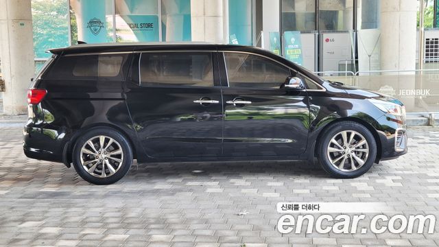 Kia Carnival из Кореи Encar
