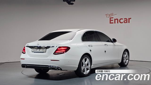 Mercedes-Benz E-Class из Кореи Encar