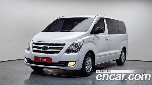 Hyundai Starex 11-Seater Wagon Smart — пробег 121 651 км — фото 1 из 5