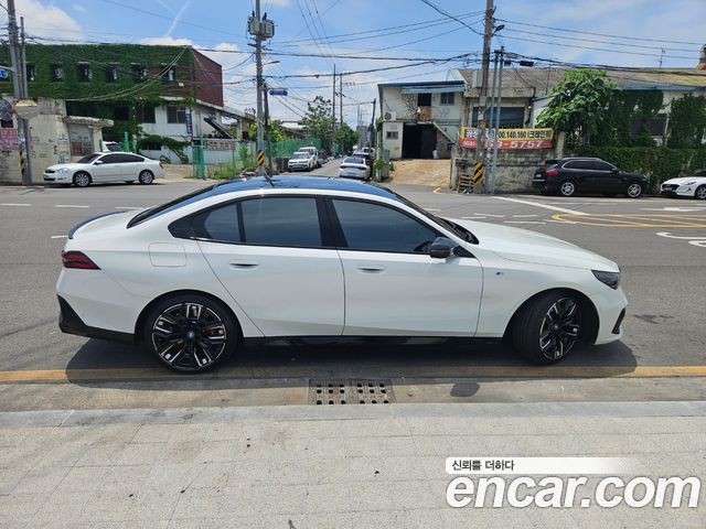 BMW i5 M60 xDrive — пробег 61 000 км — фото 4 из 5