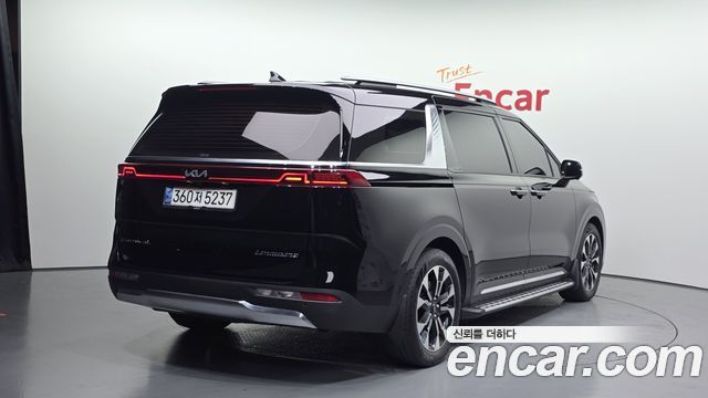 Kia Carnival 7-Seater Signature — пробег 87 005 км — фото 2 из 5