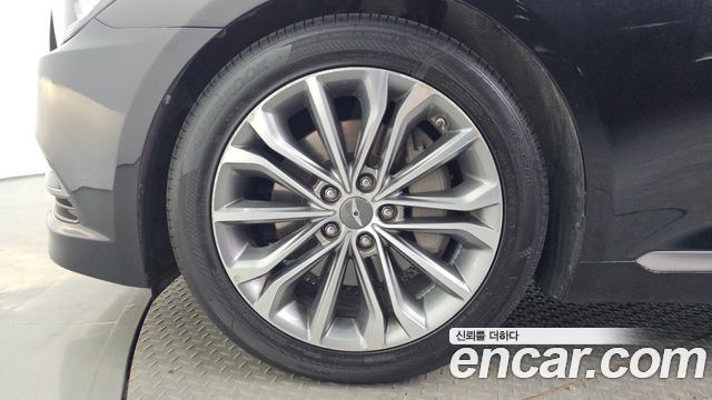 Hyundai Genesis из Кореи Encar