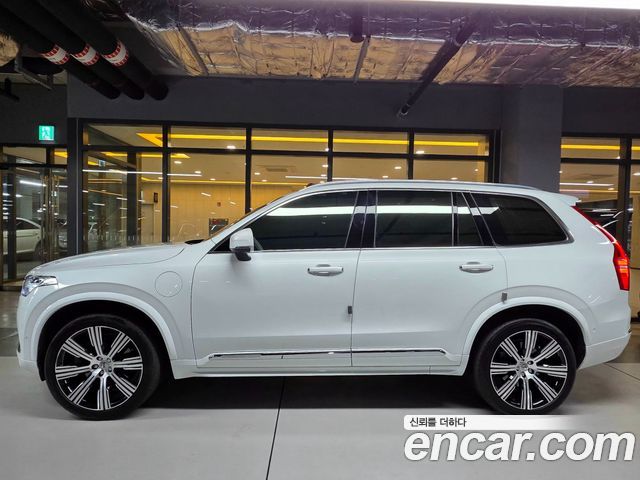 Volvo XC90 T8 Ultimate Bright Hybrid — пробег 102 000 км — фото 3 из 5