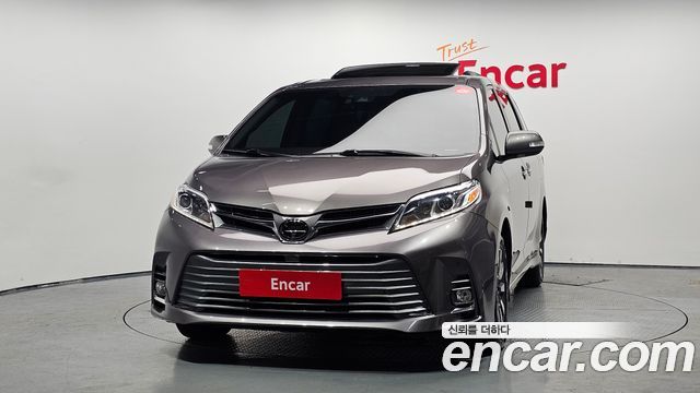 Toyota Sienna 3.5 AWD — пробег 50 575 км — фото 3 из 5
