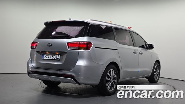 Kia Carnival из Кореи Encar