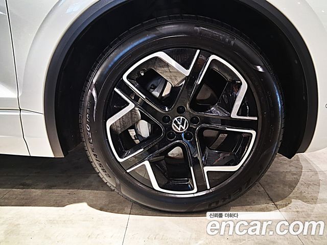 Volkswagen Touareg из Кореи Encar