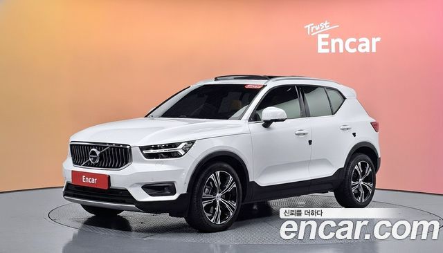 Volvo XC40 B4 Inscription — пробег 97 342 км — фото 1 из 5