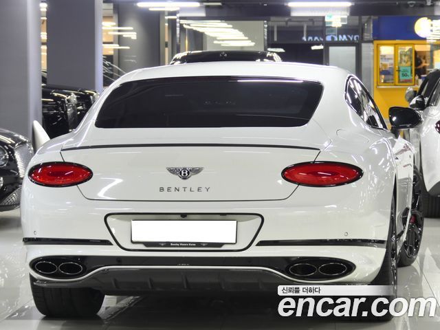 Bentley Continental 4.0 GTS — пробег 15 200 км — фото 3 из 5