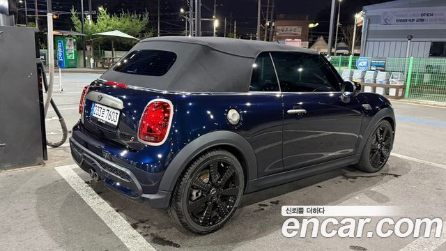 Mini Cooper Convertible Resolute Edition 3rd Gen — пробег 12 000 км — фото 2 из 5