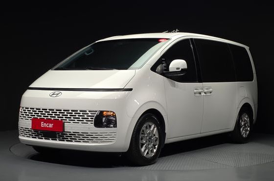 Hyundai Staria Tourer 11-Seater Modern — пробег 60 695 км — фото 1 из 5