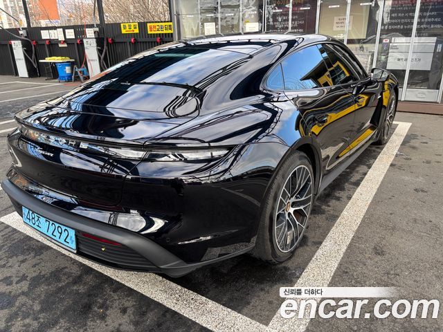 Porsche Taycan Base — пробег 47 200 км — фото 2 из 5