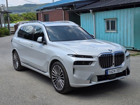 BMW X7 xDrive 40i Design Pure Excellence 6-Seater — пробег 11 100 км — фото 2 из 5