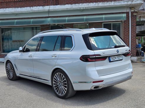 BMW X7 xDrive 40i Design Pure Excellence 6-Seater — пробег 11 100 км — фото 5 из 5