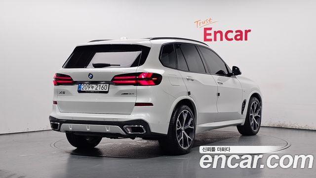 BMW X5 xDrive 40i M Sport — пробег 12 633 км — фото 2 из 5