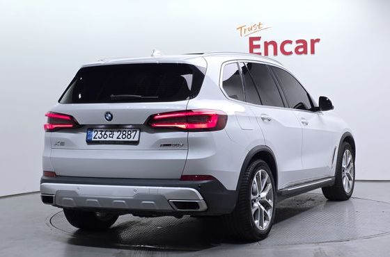 BMW X5 xDrive 30d xLine — пробег 131 396 км — фото 2 из 5