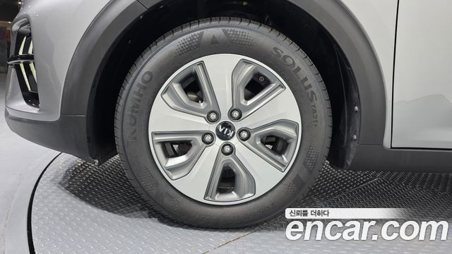 Kia Niro 1.6 HEV Luxury — пробег 63 009 км — фото 5 из 5