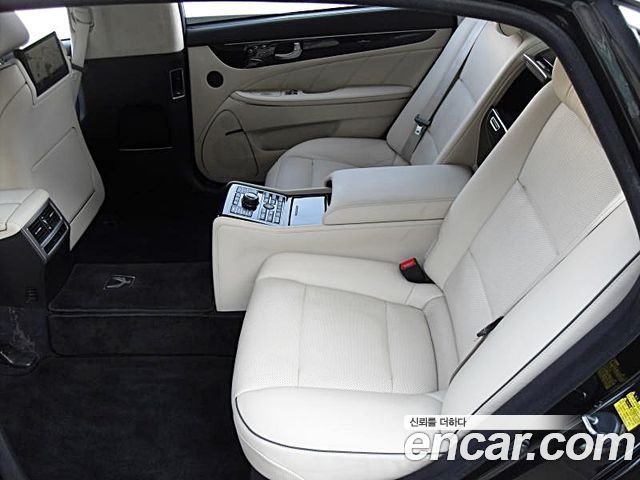 Hyundai Equus VL500 Prestige — пробег 176 024 км — фото 4 из 5