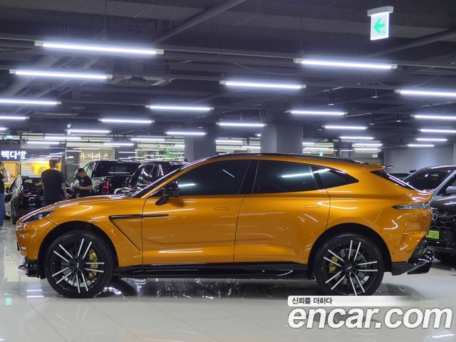 Astonmartin DBX 4.0 V8 707 — пробег 13 700 км — фото 2 из 5