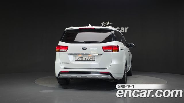 Kia Carnival 9-seater Prestige — пробег 187 471 км — фото 4 из 5